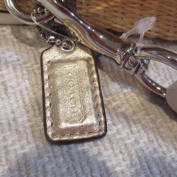 Coach Natalie Limited Edition Tea Rose Floral Straw Clutch, EUC - Picture 6 of 10